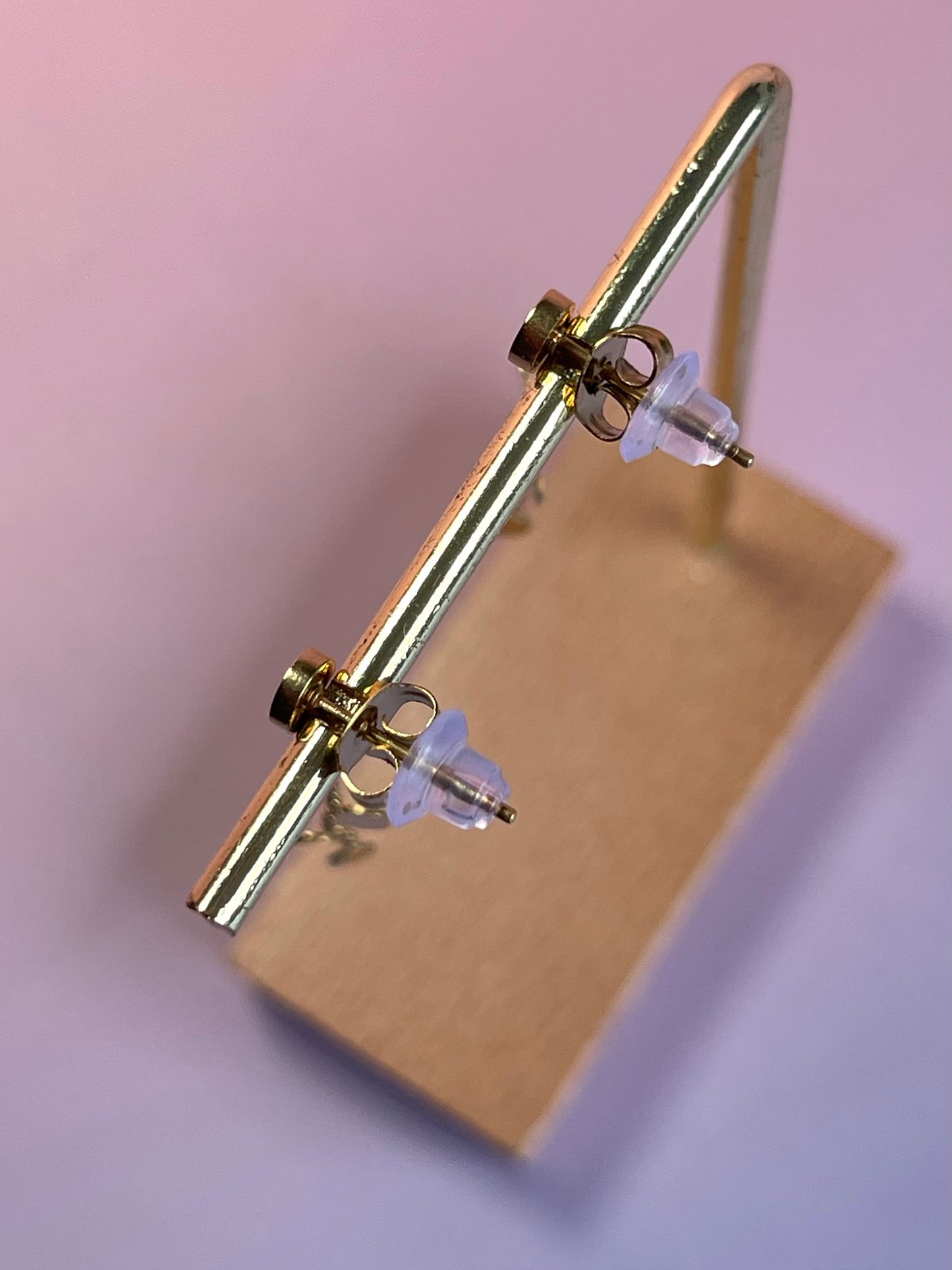 Par de pendientes “Dainty” dorados