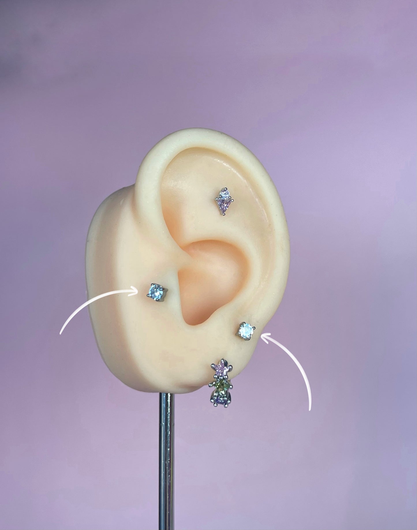 Pendiente/piercing brillo simple plateado