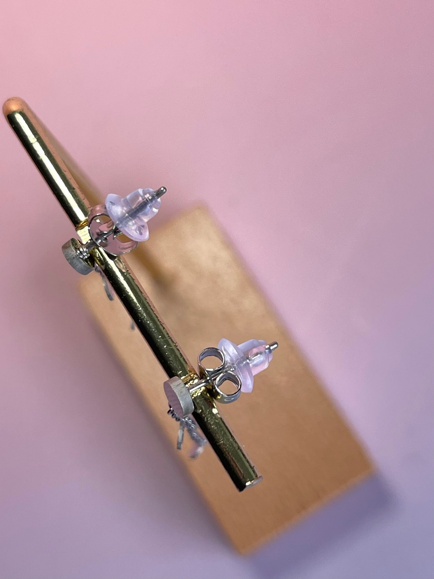 Par de pendientes “Dainty” plateados