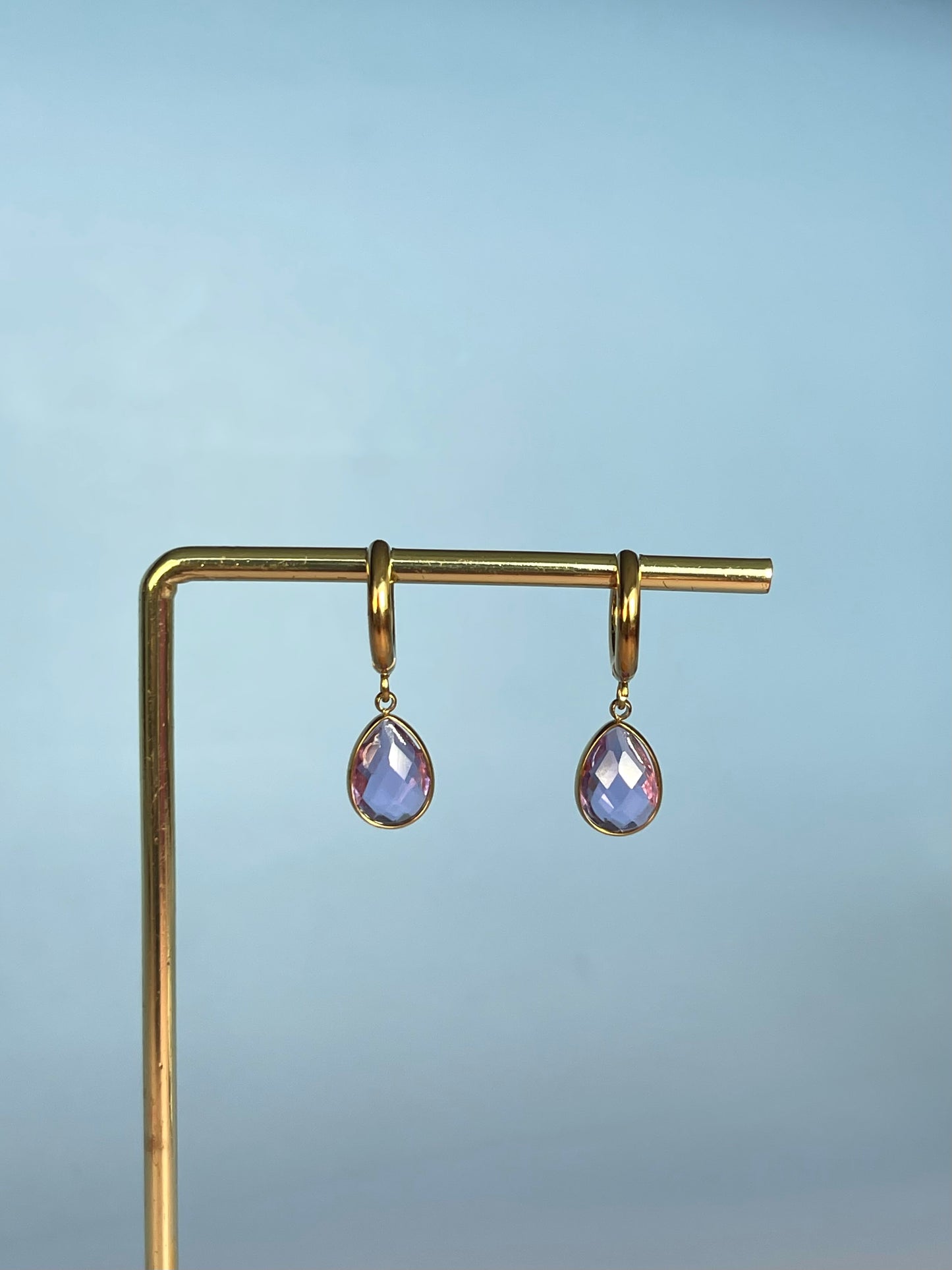 Par pendientes gota lila