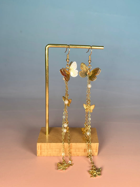 Par de pendientes mariposas