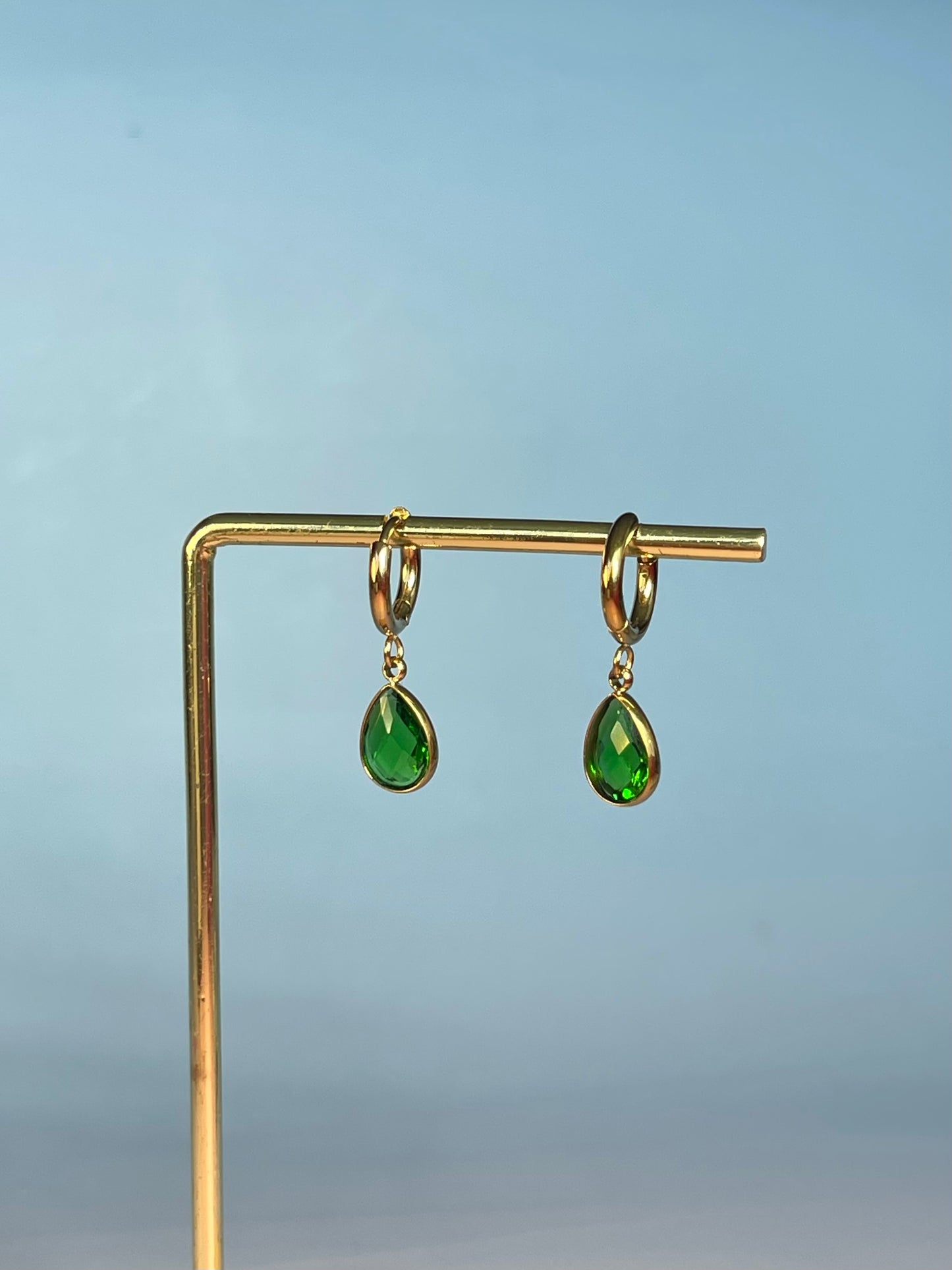Par pendientes gota verde