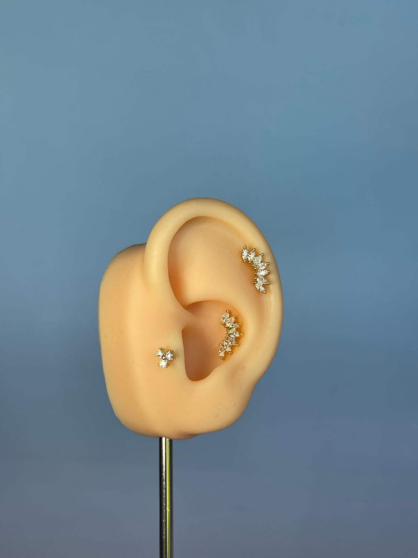 Pendiente/piercing “Corona” dorado